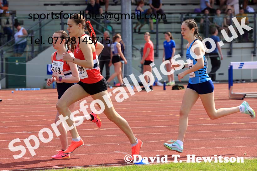 Womens Under-17s 1500 metres, 2024 North Eastern Track and Field Champs., Middlesbrough.  Photo: David T. Hewitson/Sports for All Pics